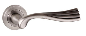 Old English Richmond Lever on Round Rose - Matt Gun Metal
