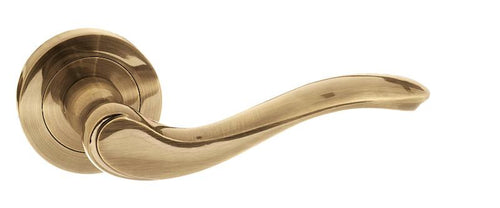 Old English Warwick Lever on Round Rose - Antique Brass
