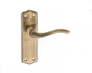 Old English Warwick Latch Lever on Backplate - Antique Brass