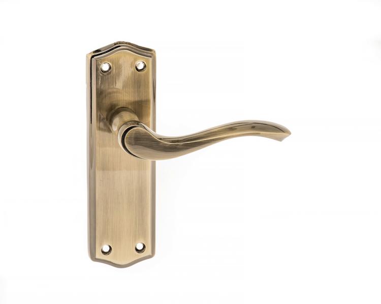 Old English Warwick Latch Lever on Backplate - Antique Brass